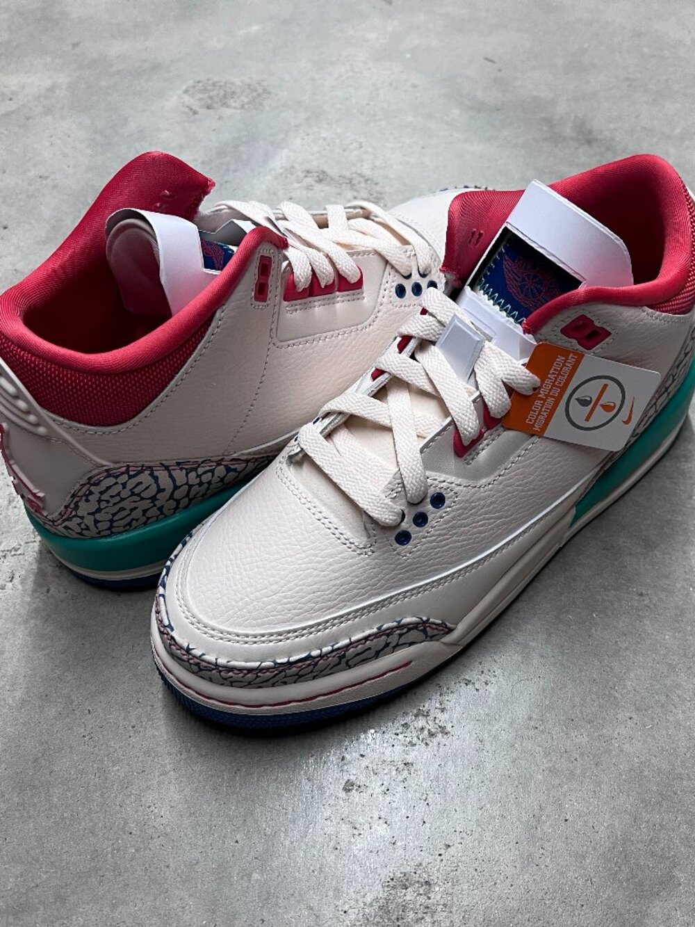 Air Jordan 3 (GS) 'Play Your Way' Kid's Size 6y Chalk White IO2076 100 - New